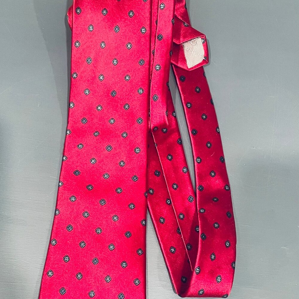 Christian Dior Red Men's Tie Classic Silk